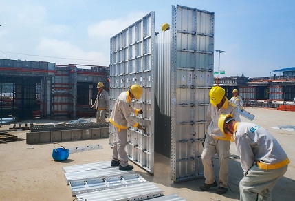 Eletricidade de construção Atenção de cofragem de aço e remoção de cofragem após o leasing