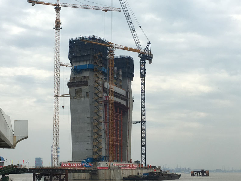 Comparação entre formadores de ponte montados e formadores de ponte fixa de bloco grande